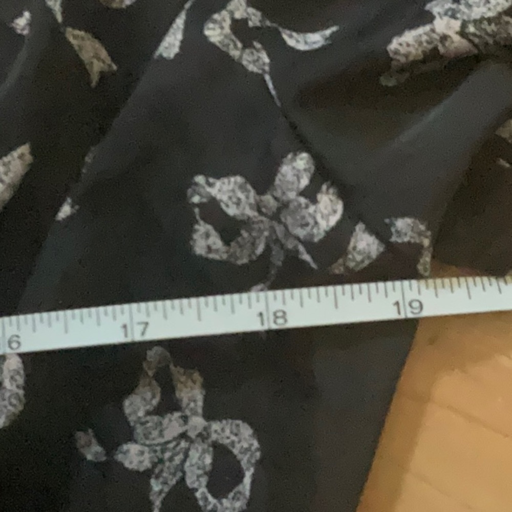 “BETSY JOHNSON” BOW PATTERN NAVY AND WHITE DRESS. - Picture 15 of 16